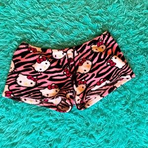 Y2K- Hello Kitty fleece lounge shorts 🎀